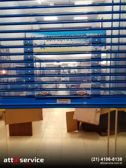 Transvision azul com vitrine visível