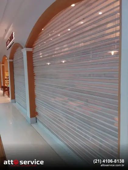Porta transvision em arco, loja de shopping